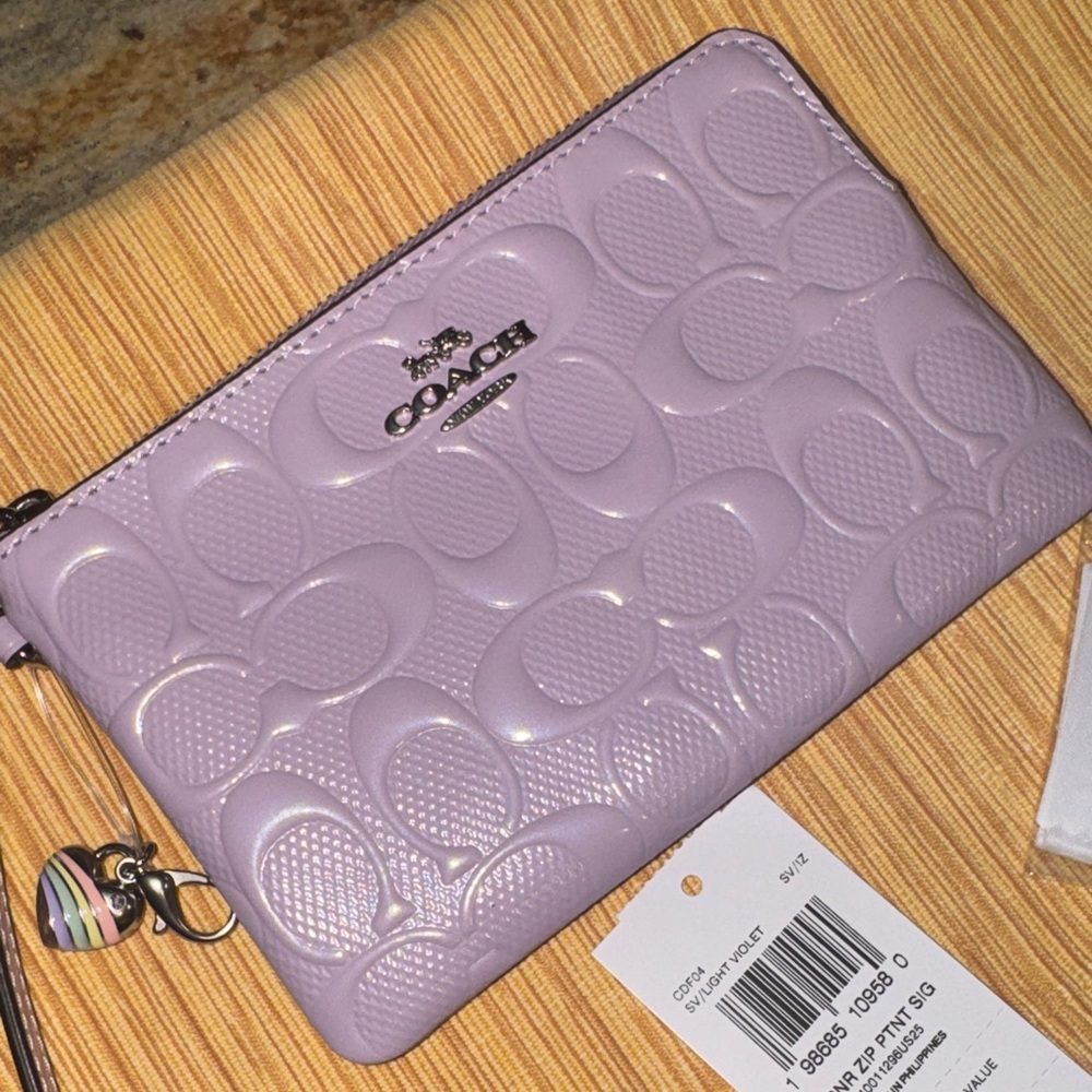 Coach Light Purple Embossed Wristlet NWT - Picture 3 of 11
